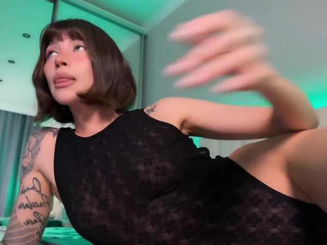 AllweNEEDisLOVE on BongaCams 