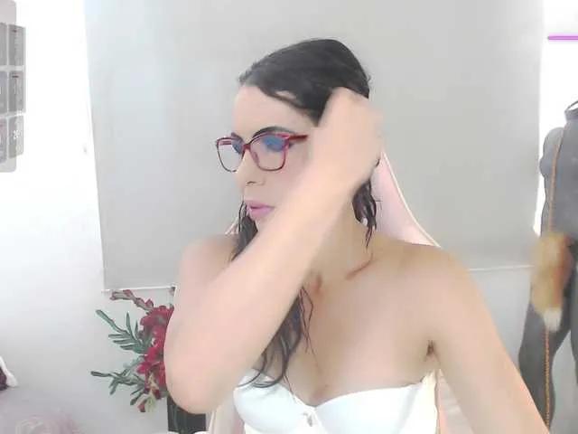 bella-moss on BongaCams 