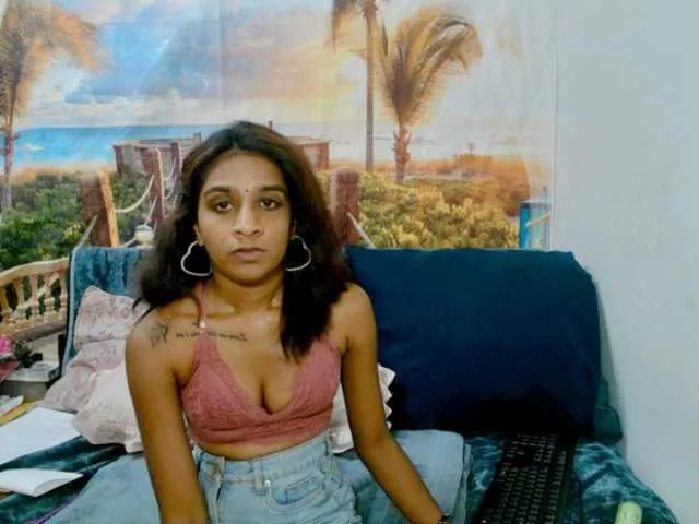 cherryindian4u on BongaCams