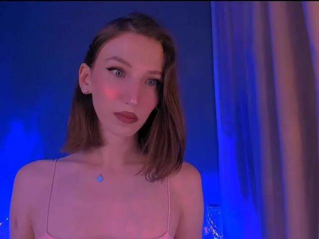 ellaamber on BongaCams 