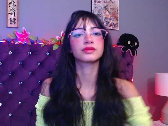 EllieStewart on BongaCams 