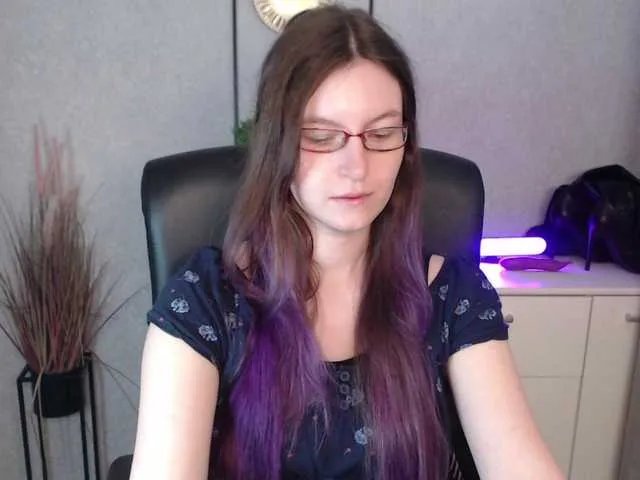 EmmaHeart on BongaCams 