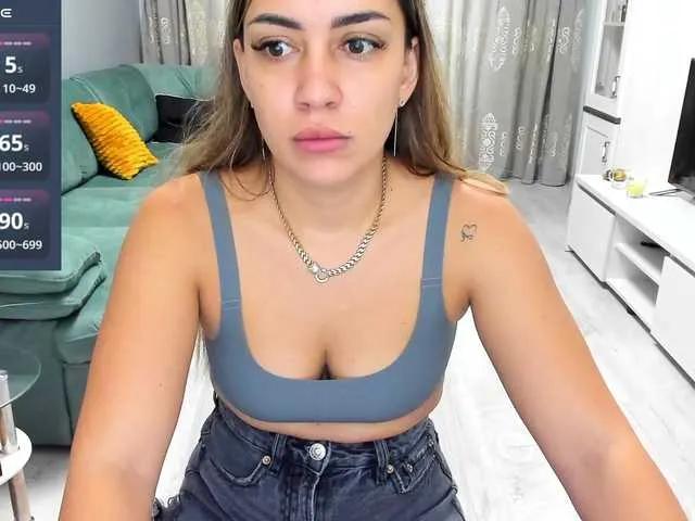 EveeEvian on BongaCams 