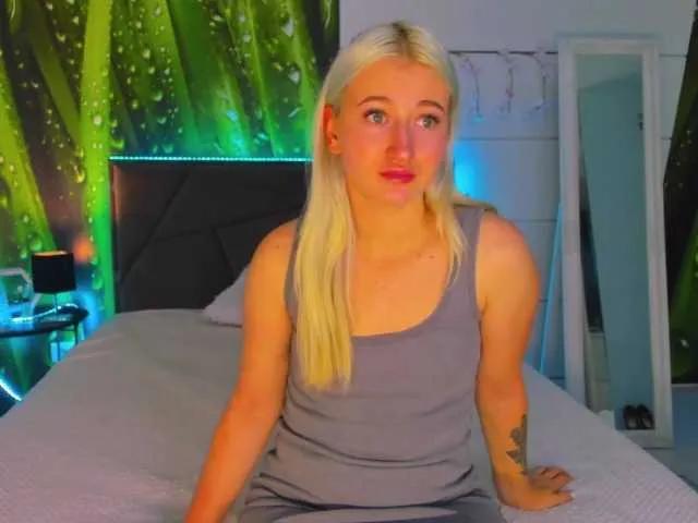 HollyTaillor on BongaCams 