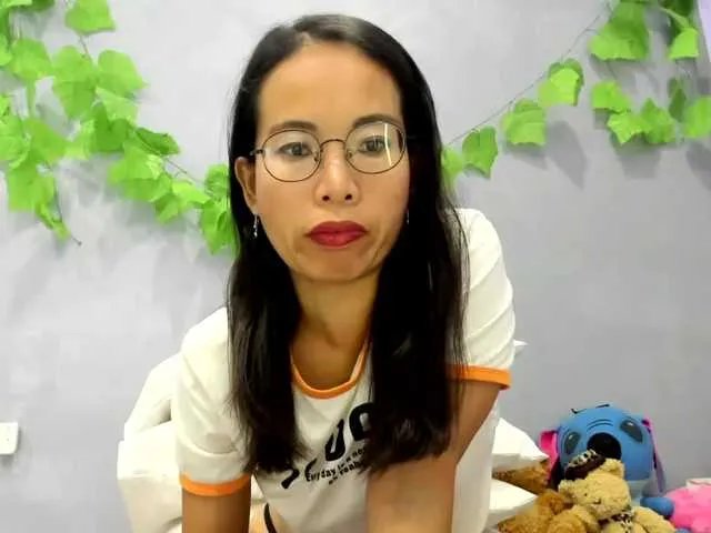 jennyloveley on BongaCams 