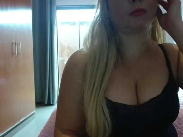 Jussara-Milf on BongaCams 