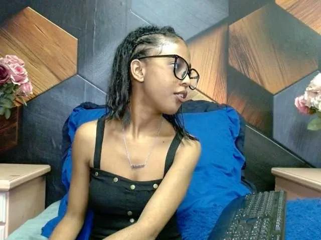 LilMisDiva on BongaCams