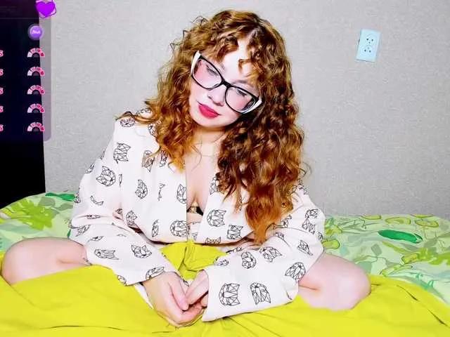 MelissiaMissa — I love being adored and pampered, I also love guys with sexy hands who can take control of me and make me their toy. I love to please and bring to a pleasant finish. I love knowing that I excite you!