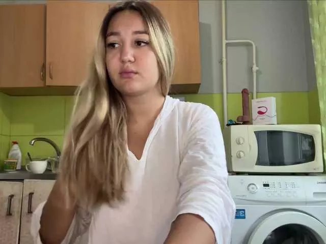 Nelly-Fischer on BongaCams 