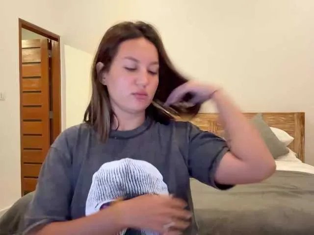 Nelly-Fischer on BongaCams 