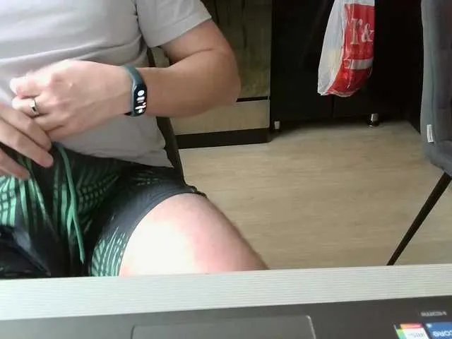 parasasa92 on BongaCams 