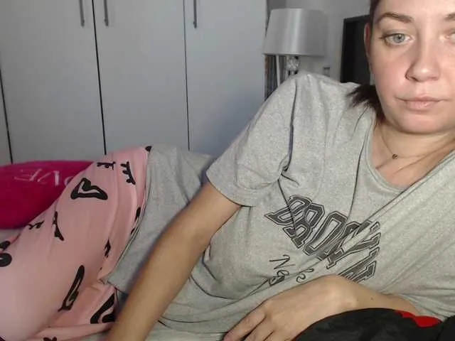 petitedanielle on BongaCams
