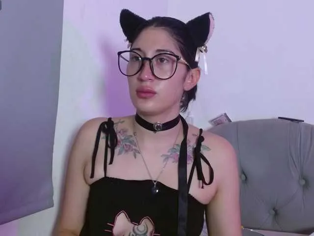 Red-moonn on BongaCams