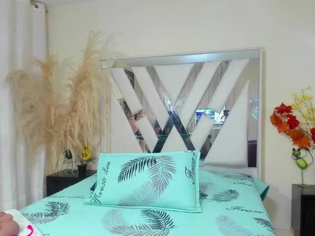 samantha-dimou on BongaCams 