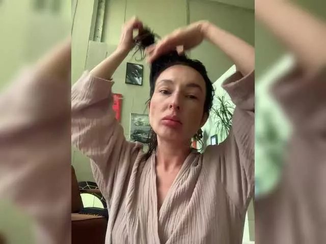 sluska1 on BongaCams 