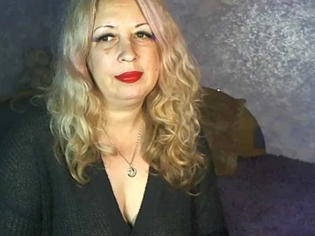 SoftGella on BongaCams