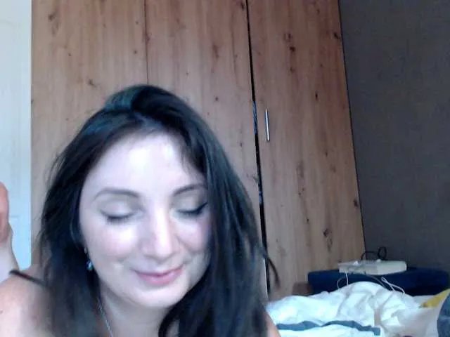 Succubus13 on BongaCams 