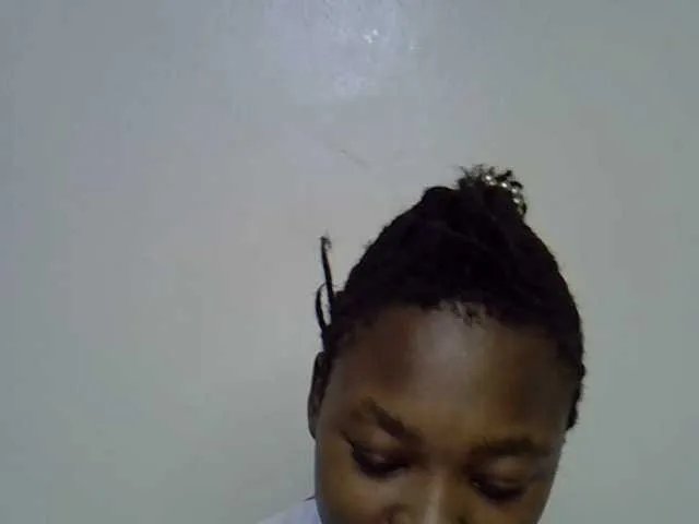 sweet-luna1 on BongaCams 