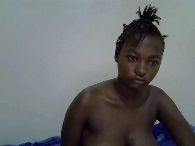 sweet-luna1 on BongaCams 