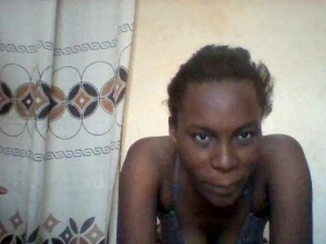 SweetHal on BongaCams 