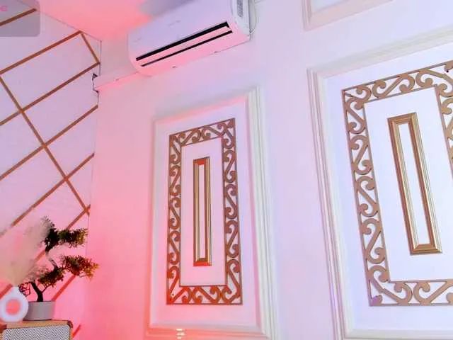 TaniaSmith on BongaCams