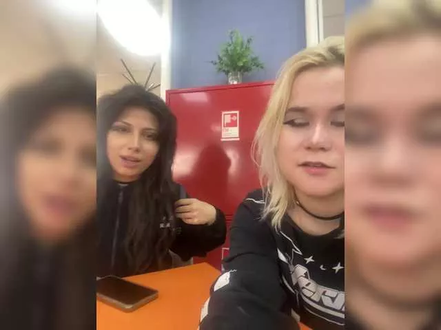 Tinablackkk on BongaCams