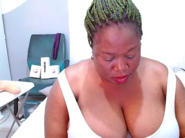 TRUEBELLA on BongaCams