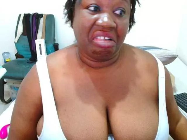 TRUEBELLA on BongaCams