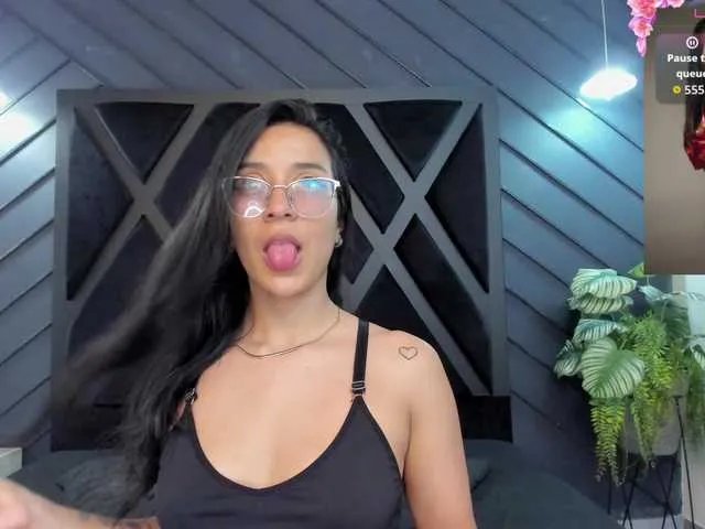 zoee-martiins on BongaCams 