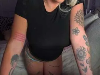 emmagray01 on CamSoda
