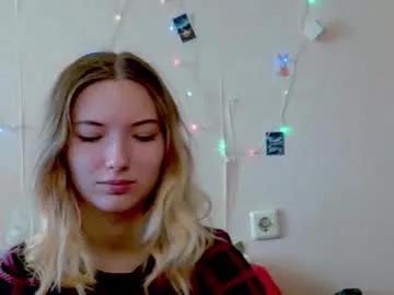 _kikiclark_ on Chaturbate 