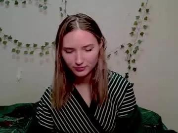 _kikiclark_ on Chaturbate 