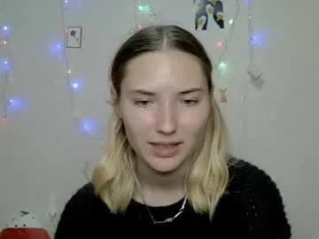 _kikiclark_ on Chaturbate 
