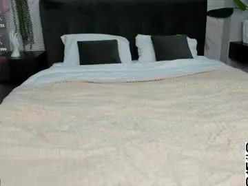 chloe_lov_ — GOAL: take off sweater [51 tokens remaining] make my pussy wet today mmm #feet #anal #skinny #smalltits #18