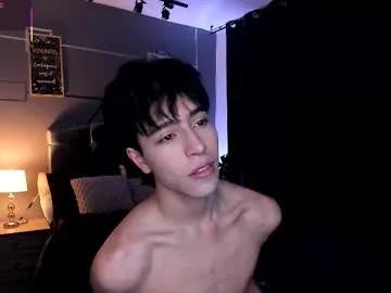 chrristopher77 on Chaturbate 