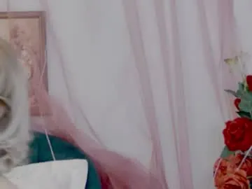 classytinna on Chaturbate