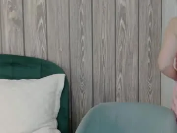 classytinna on Chaturbate