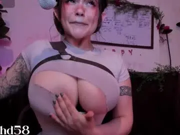 darknes_lilith18 on Chaturbate