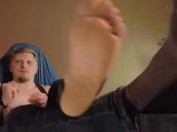 david_stain — GOAL: let me smell your socks Sir #bigcock #uncut #alpha #master #feet [46 tokens remaining]