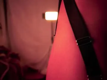 honeeeey_ on Chaturbate