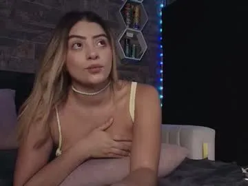 jack__melissa — GOAL: deeptroat [300 tokens remaining] Welcome to my room! #new #latina #cum #milk #couple