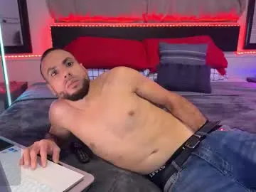 jcmax305 on Chaturbate