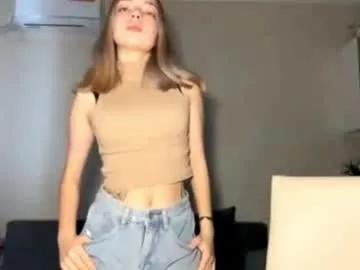 jimmiesobczynski — GOAL: Show outfit [0 tokens remaining] Hi my name is Steph I'm new let's have a good time #shy #18 #natural #blonde #new