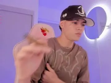 lennercollins_ on Chaturbate 