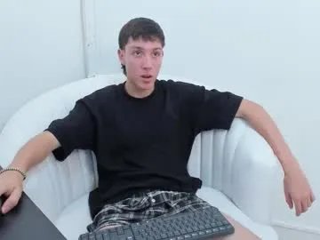 littledanny_ on Chaturbate 