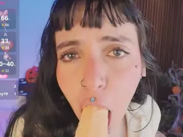 lucy_smith7 on Chaturbate