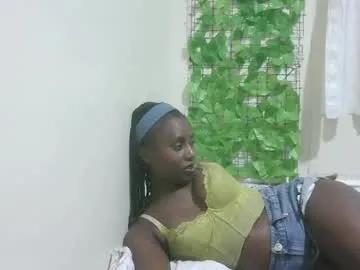 nana2095 on Chaturbate 