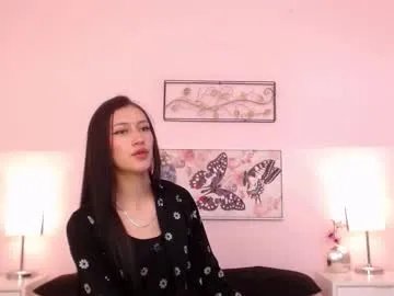 sara17_ on Chaturbate 