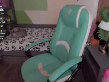 sarah__babyyy — GOAL: Tease you with my tits [77 tokens remaining] Welcome to my room! #lush #teen #braces #18 #bigboobs