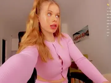 tiny__alice on Chaturbate